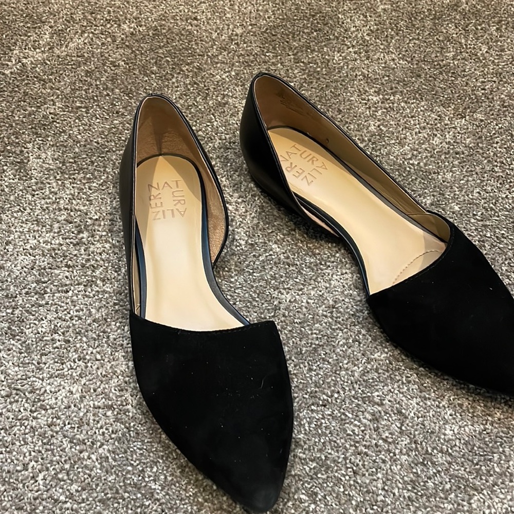 Pointy toe Naturalizer flat